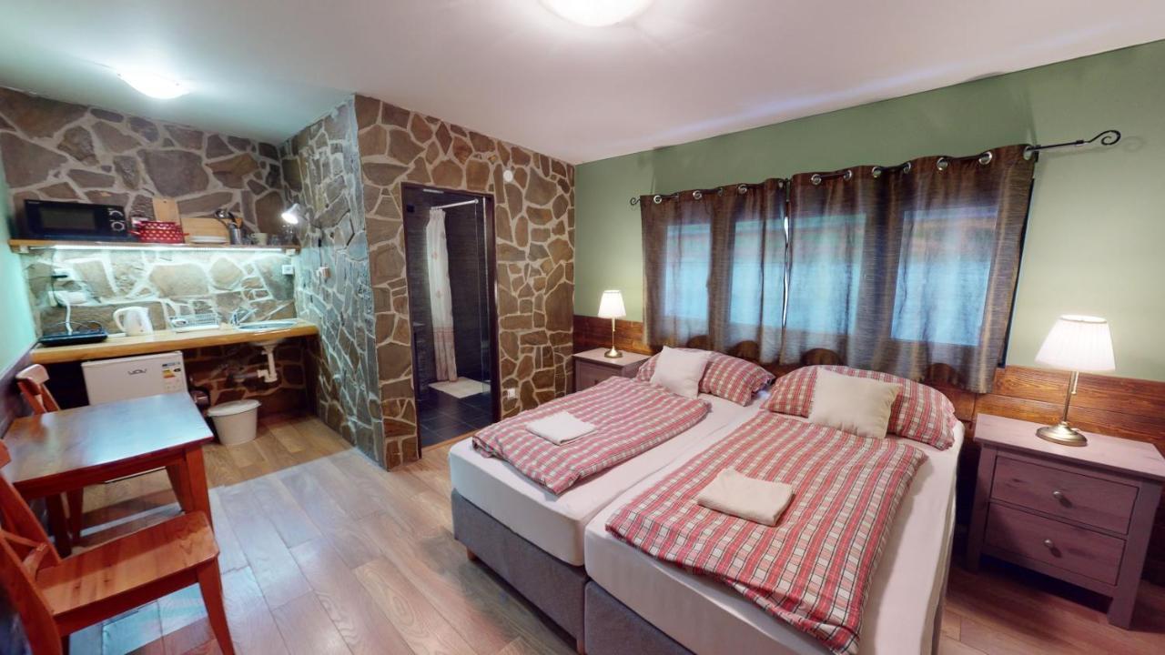 Ride Pub Drienica Apartman Kültér fotó