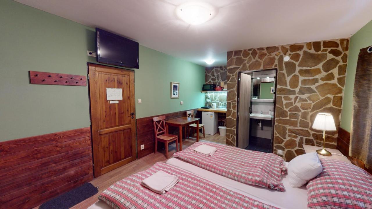 Ride Pub Drienica Apartman Kültér fotó